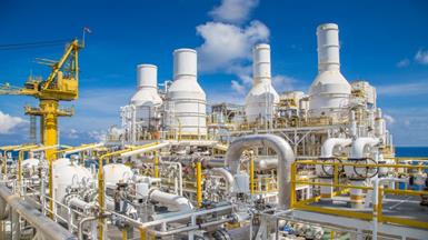 Explosion Proof LoRaWAN Smart Vibration Sensor in Oil Refinery
